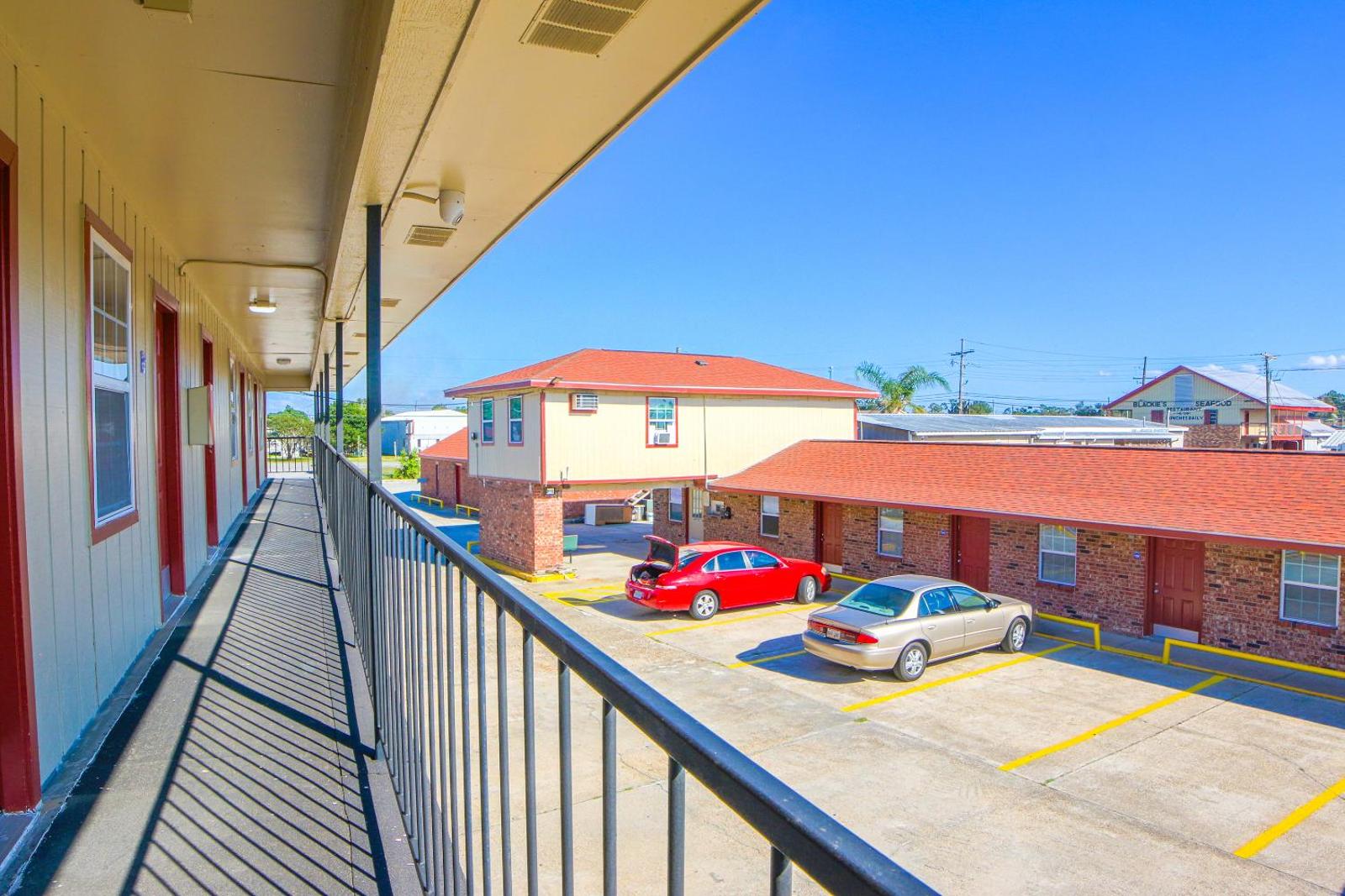 Economy Inn By OYO Lockport near Houma